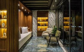 La Mia Suites